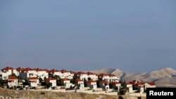 Houses are seen in the West Bank Jewish settlement of Ma'ale Adumin near Jerusalem, Jan. 3, 2014.