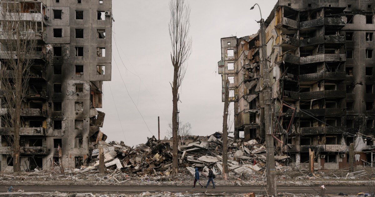 Oyogini paypoq bilan silkitadi Jinsiy massaj video dars