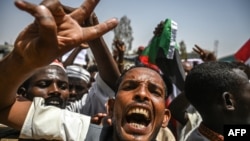 Pour ce nouveau 6 avril, la rue conspue le général Abdel Fattah al-Burhane.