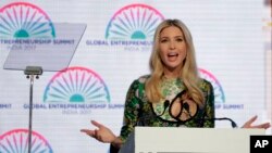 Ivanka Trump berbicara dalam KTT "Global Entrepreneurship" di Hyderabad, India, Selasa (28/11). 