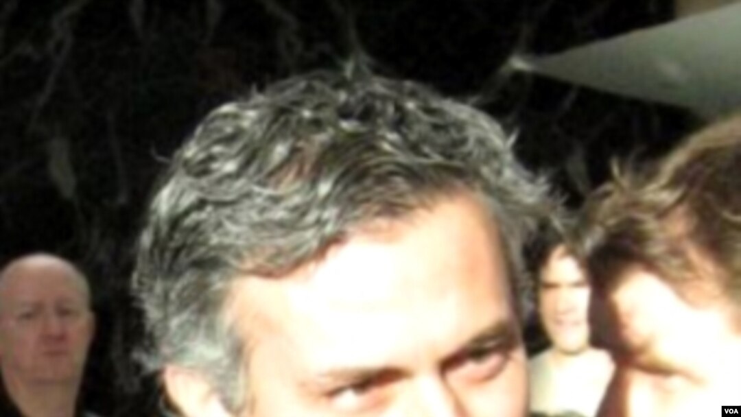 Jose Mourinho membawa Real Madrid meraih kemenangan perdana di Liga Champions setelah mengalahkan Ajax Amsterdam 2-0.