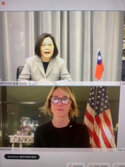 Presiden Taiwan Tsai Ing-wen (atas), dan Duta Besar AS untuk PBB Kelly Craft dalam pertemuan virtual, Rabu malam, 13 Januari 2021.
