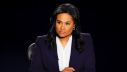 A moderadora Kristen Welker