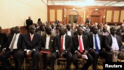 حضور اعضای گروه شورشی سودان جنوبی در افتتاحیه گفتگوهای صلح - آدیس آبابا، ۴ ژانویه ۲۰۱۴