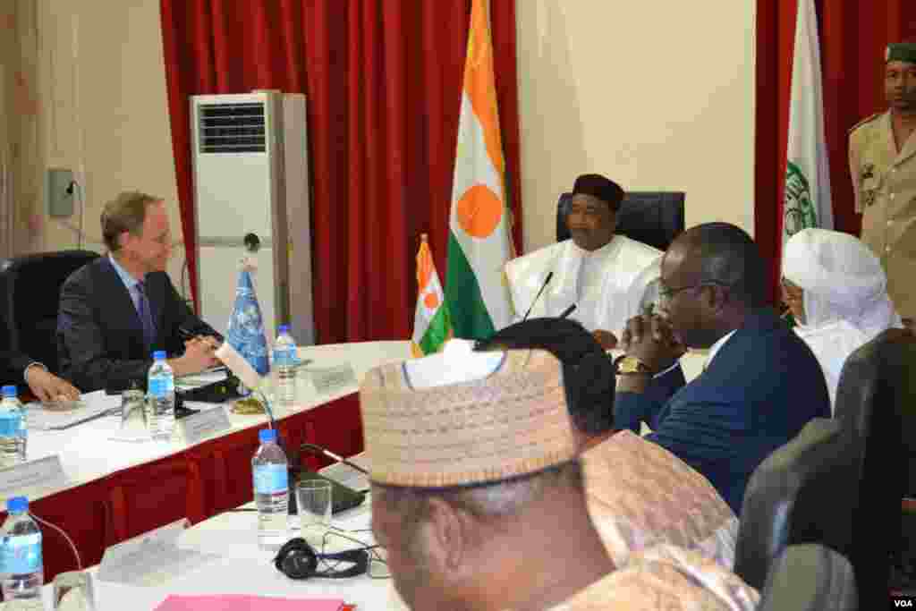 In Niamey, Niger’s President Mahamadou Issoufou told the council that his country is coping with the fight against Boko Haram, but also the effects of climate change, the drop in mineral prices, and lost trade revenue with its biggest trade partner, Niger