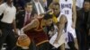 Les play-offs de la NBA : Irving brille et Cleveland s'affirme