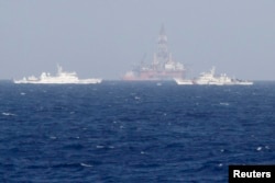 Dàn khoan 981 của Trung Quốc khi hoạt động gần bờ biển Việt Nam hè 2014 đã gây phẫn nộ