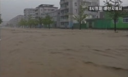 지난 3일 북한 관영 조선중앙통신이 태풍 마이삭이 뿌린 폭우로 물에 잠긴 원산 시내 영상을 전했다.
