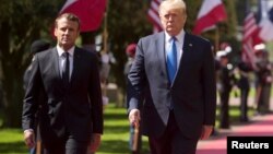 Tổng thống Pháp Macron và ông Trump hôm 