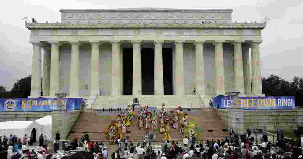 The group Junkaroo performs at the Let Freedom Ring ceremony at the Lincoln Memorial in Washington, Aug. 28, 2013, to commemorate the 50th anniversary of the 1963 March on Washington for Jobs and Freedom. 