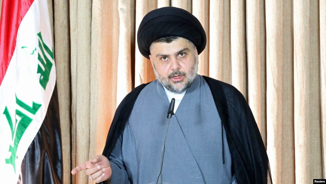 Muqtada al-Sadr, Iroqning eng nufuzli shia yetakchilaridan biri, o'z qurolli kuchlariga ega