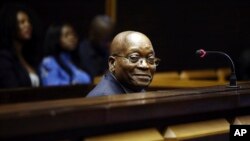 L'ancien président Jacob Zuma, dans le box des accusés devant la Haute Cour de Pietermaritzburg, en Afrique du Sud, le 27 juillet 2018.