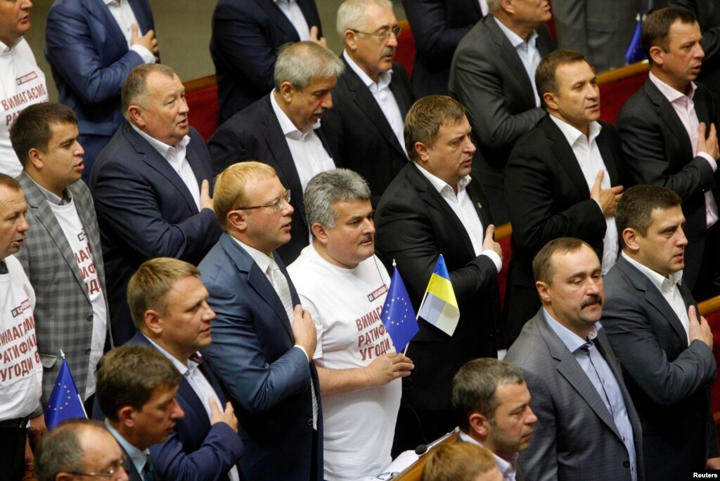 Ukraine Parliament Grants Self-Rule to Eastern Regions