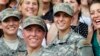 Белый дом высказался за постановку женщин на военный учет