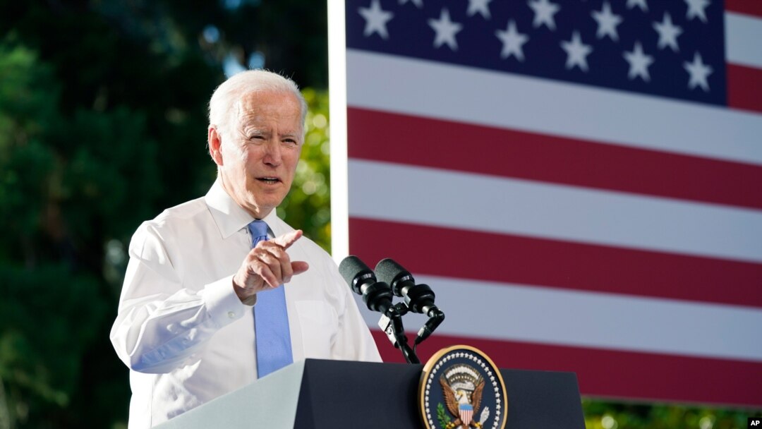 Perezida Joe Biden mu kiganiro n'abamenyeshamakuru inyuma y'umubonano na Perezida w'Uburusiya, Vladimir Putin, kw'itariki ya 16/06/2021, i Geneve, mu Busuwisi.