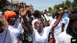 Demonstrasi anti-pemerintah di Port-au-Prince, Haiti, 17 September 2023. Demonstrasi meletus di Ibu Kota Haiti Port-au-Prince pada Rabu (31/1) sewaktu orang-orang memprotes pemerintahan PM Ariel Henry. (Foto: AP)