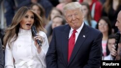 Melania Trump de 46 años tiene con Donald Trump un hijo de 10 años.