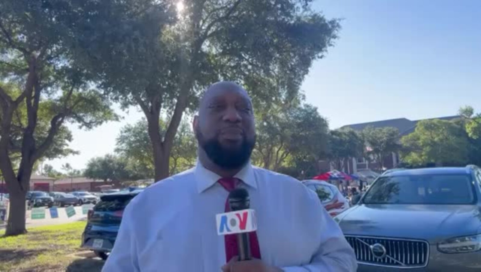 Mutori wenhau weVOA Studio 7, Evans Zininga, Achitsanangura Mamiriro eZvinhu paNzvimbo yeKuvhotera yeBoulevard South muDallas muTexas 