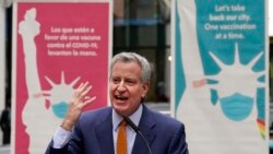 Walikota Bill de Blasio mengumumkan mandat vaksin di New York (foto: dok). 