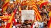 В Барселоне прошел митинг противников отделения Каталонии от Испании. 8 октября 2017 г.