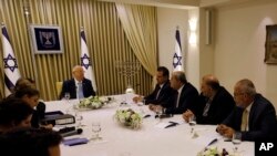 El presidente de Israel, Reuven Rivlin, se reunió con partidos para consultas, el domingo 22 de septiembre de 2019.