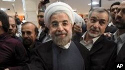 حسن روحانی، کاندیدای میانه رو و نزدیک به اصلاح طلبان ایران