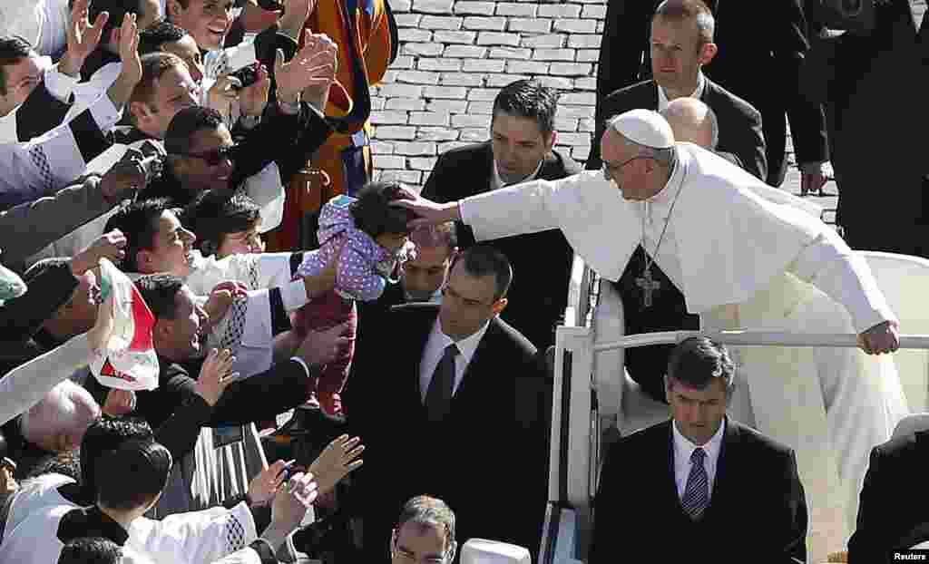 Интронизация папы римского Франциска