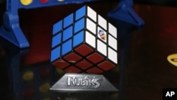Más de 350 millones cubos Rubik han sido vendidos desde su lanzamiento en 1974.