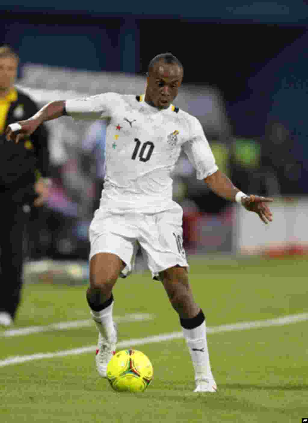 Ghana's Andre Ayew runs with the ball during their African Cup of Nations Group D soccer match against Botswana in FranceVille Stadium January 24, 2012.