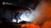 Пожежник працює на місці атаки російськими дронами, Черкащина, 29 березня 2024. ДСНС Черкащини/REUTERS