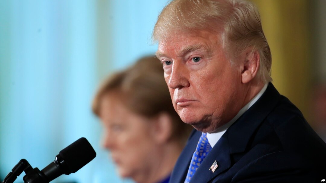 Predsednik SAD Donlad Tramp i nemačka kancelarka Angela Merkel na zajedničkoj konferenciji za novinare u Vašingtonu, 27. april 2018. 