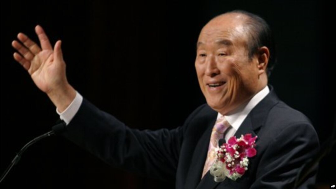 Pendiri Gereja Unifikasi, Sun Myung Moon saat berbicara dalam sebuah acara di New York, AS (foto dok: tahun 2005). 