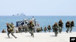 미국과 필리핀이 22일부터 연례 합동훈련인 '발리카탄' 훈련에 돌입했다. 이번 훈련은 내달 10일까지 약 3주간 진행되며, 양국에서 약 1만 6천여 명의 병력이 참가한다.