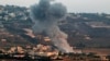 Una columna de humo se eleva durante el bombardeo israelí en la aldea de Khiam en el sur del Líbano, cerca de la frontera con Israel, el 23 de junio de 2024, en medio de las tensiones transfronterizas en curso.