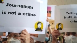 Press freedom advocates rally outside a court in Hong Kong, Thursday, April 22, 2021. (AP/Kin Cheung)