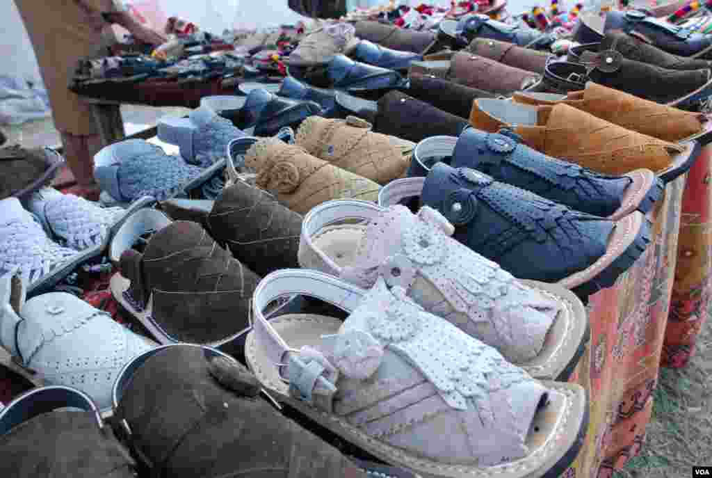 بلوچستان کی خاص چپل جو دنیا بھر میں ثقافت کی نمائندہ تصور کی جاتی یے۔