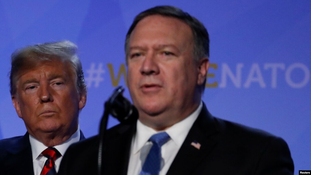 Presiden AS Donald Trump dan Menteri Luar Negeri Mike Pompeo menggelar jumpa pers setelah menghadiri pertemuan puncak NATO di Brussels, Belgia, 12 Juli 2018.