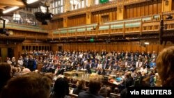 El primer ministro británico, Boris Johnson, habla durante un debate en el parlamento sobre la situación en Afganistán en Londres, Reino Unido, el 18 de agosto de 2021. 