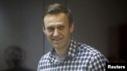 ARHIVA - Ruski opozicioni lider Aleksej Navalni na sudskom pretresu u Moskvi 20. februara 2021. 