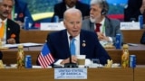 Američki predsednik Džo Bajden govori na samitu G20 u Muzeju moderne umetnosti u Rio de Žaneiru, Brazil, 18. novembra 2024. (Foto: Reuters/Eric Lee)