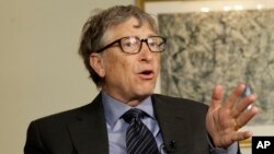 Tỷ phú Bill Gates trao đổi với các phóng viên về bức thư thường niên năm 2016 của Quỹ Bill và Melinda Gates tại New York, ngày 22/2/2016.