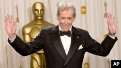 FILE - Peter O'Toole is seen at the 2003 Academy Awards in Los Angeles.