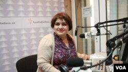 Khadijah Ismayilova, jurnalis Radio Free Europe ditahan oleh pemerintah di negaranya karena mengungkap masalah korupsi. 