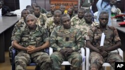 Des soldats nigerians acccusés d'avoir refusé de combattre Boko Haram.