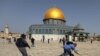 Palestinos y fuerzas israelíes chocan en la mezquita de al-Aqsa de Jerusalén