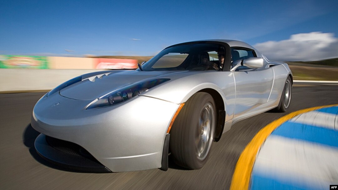 Xe thể thao chạy điện Tesla Roadster
