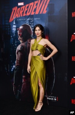 រូបឯកសារ៖ អ្នកស្រី Elodie Yung ចូលរួមពិធីសម្ពោធភាពយន្តជាភាគ Marvel របស់ក្រុមហ៊ុន Netflix ដែលមានចំណងជើងថា "Daredevil" សម្រាប់រដូវកាលទី ២ នៅមហោស្រព AMC Lincoln Square នៅទីក្រុងញូវយ៉ក សហរដ្ឋអាមេរិក កាលពីថ្ងៃទី ១០ ខែមីនា ឆ្នាំ ២០១៦។