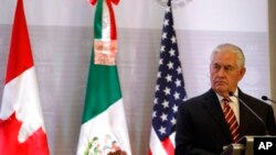 La visita del secretario de Estado Rex Tillerson a México es la primera parada en un viaje de seis días por América Latina que también lo llevará a Argentina, Perú y Colombia, con una parada final en Jamaica el 7 de febrero.