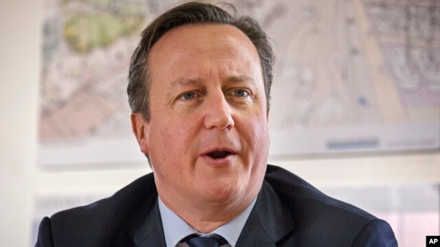 El primer ministro británico, David Cameron, habló durante una visita a un sitio de construcción de viviendas en Barking, en el este de Londres, el lunes, 4 de enero de 2016.
