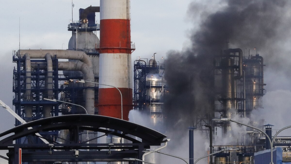 США и ЕС обсудят уровень ограничения цены на российскую нефть
